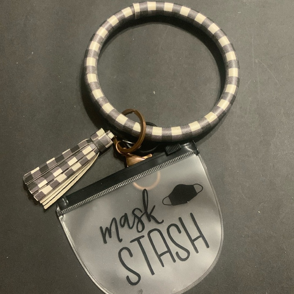 Black & White check keychain and mask holder